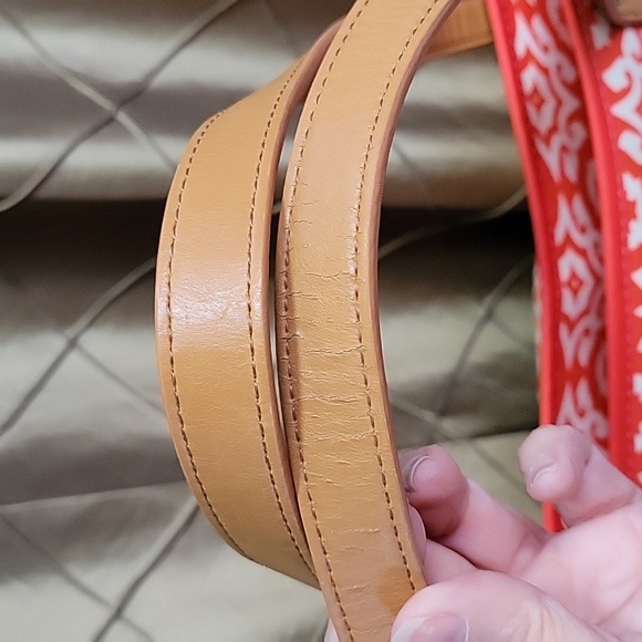 VGUC- Petunia Pickle Bottom Downtown Diaper Bag \ Tote - Picture 8 of 8